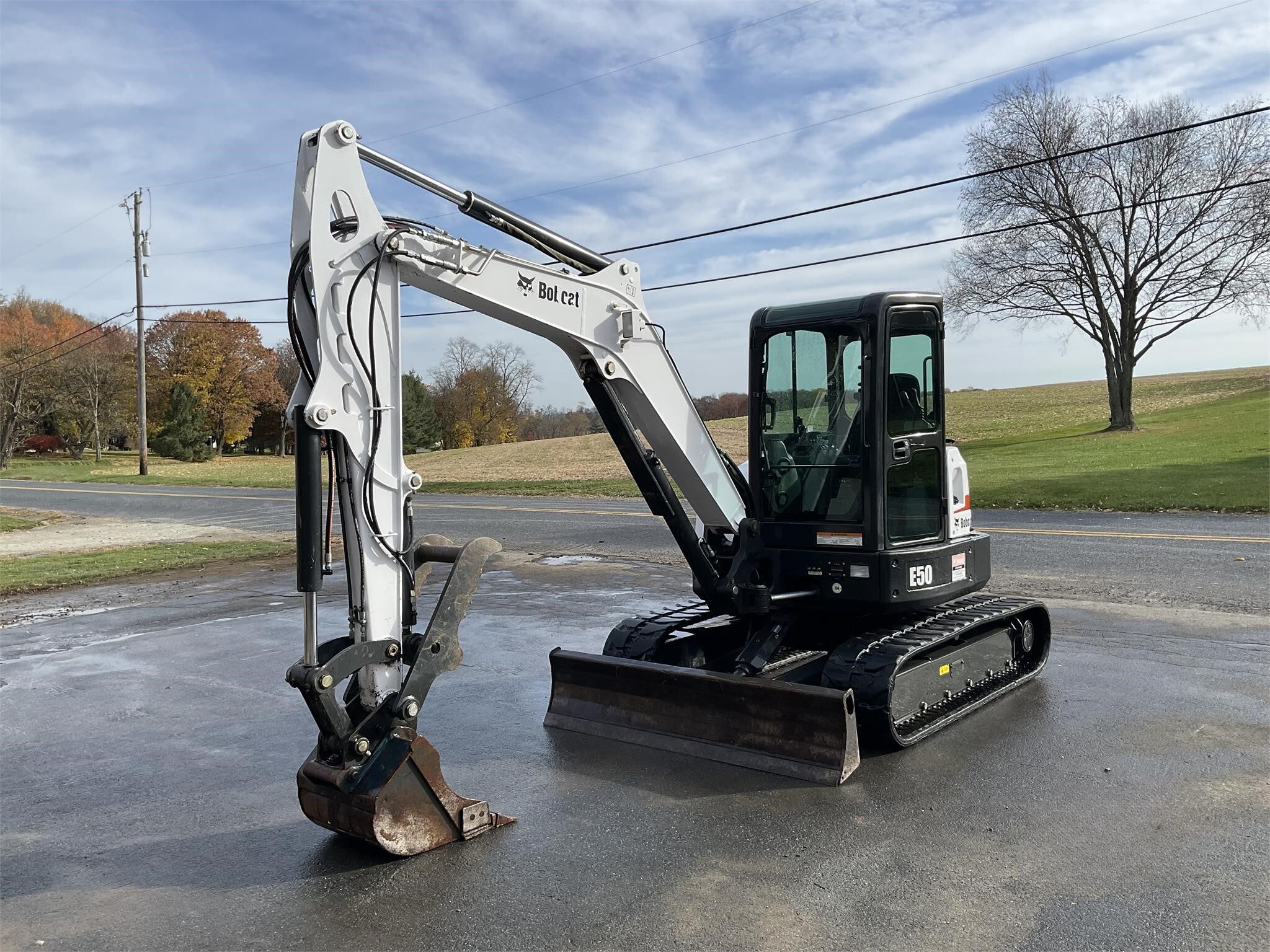 Bobcat E50 photo 2